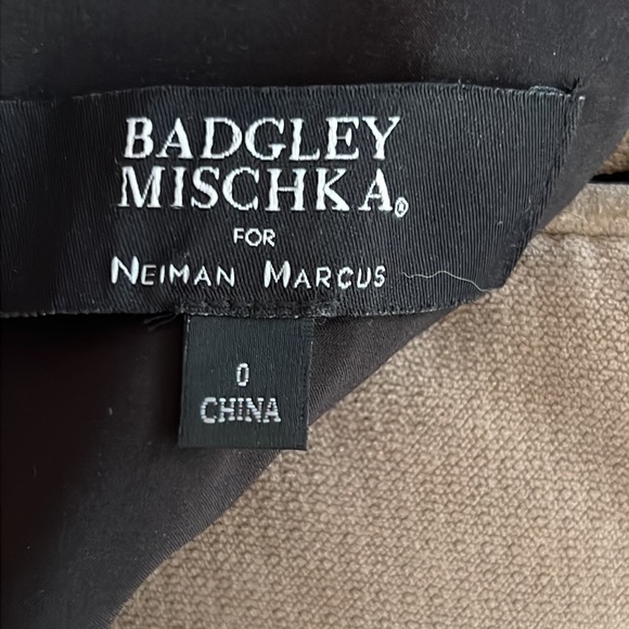 Badgley Mischka Sleeveless Beaded Fringe Column Gown Black/Gold Size 0 - Picture 8 of 11